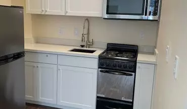 4 of 9 D01804ma Hodges Building Apartment for rent in Everett, WA