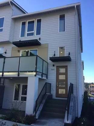 Newer Townhouse In Lake Forest Park! Apartment for rent in Lake Forest Park, WA