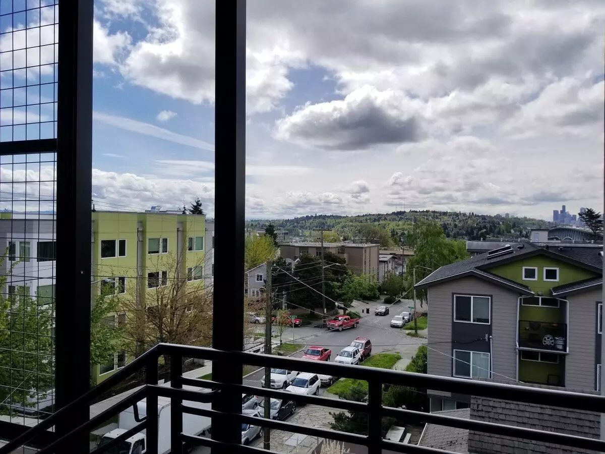 4315 7th Ave NE Apartment for rent in Seattle, WA