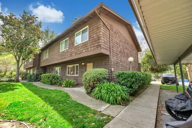 Spacious 4-bedroom, 2.5-bath Townhouse Close To Bart & Top Schools Apartment for rent in Lafayette, CA Spacious 4-bedroom, 2.5-bath Townhouse Close To Bart & Top Schools Apartment for rent in Lafayette, CA