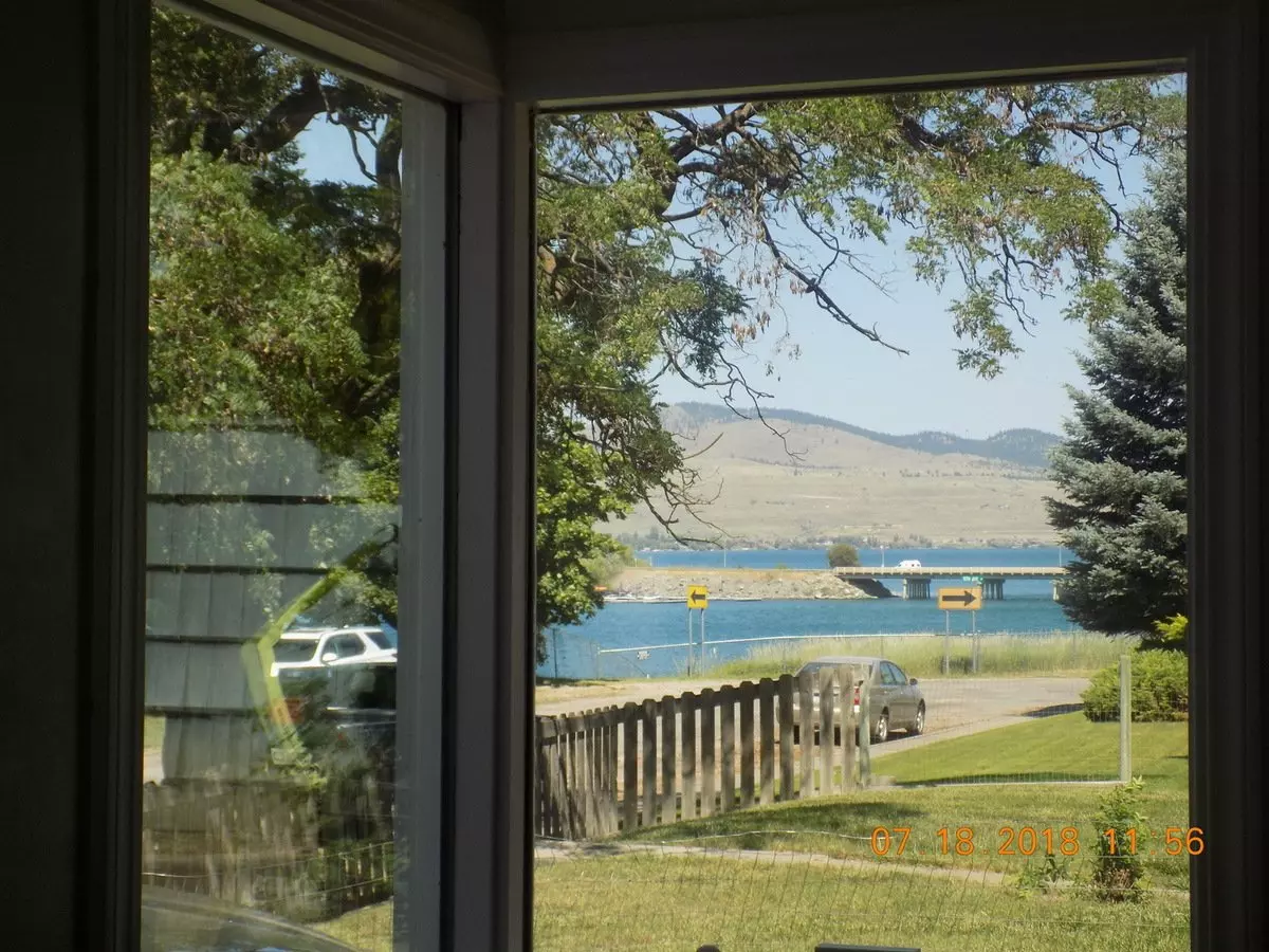 Beach Cottage-fully Furnished - Available July 10th - May 31st 2026 House for rent in Polson, MT