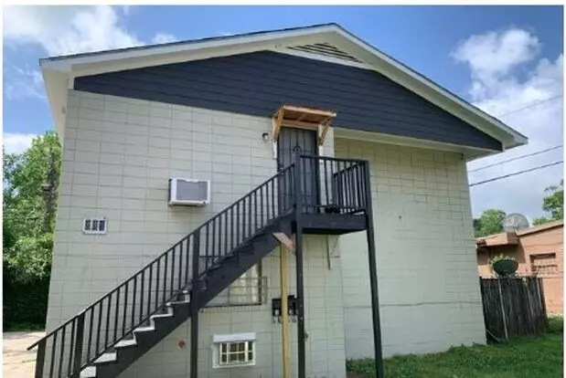881 Violet St Apartment for rent in Baton Rouge, LA