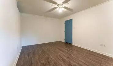 4 of 6 W. Chimes St Apartment for rent in Baton Rouge, LA