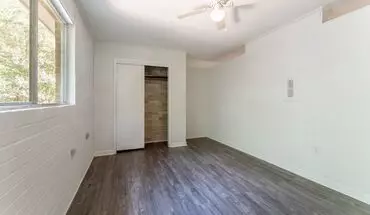 2 of 6 W. Chimes St Apartment for rent in Baton Rouge, LA