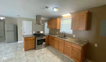 5 of 12 First Month Rent Free In This Stylish & Move-in Ready 3-bedroom Home! House for rent in Baton Rouge, LA
