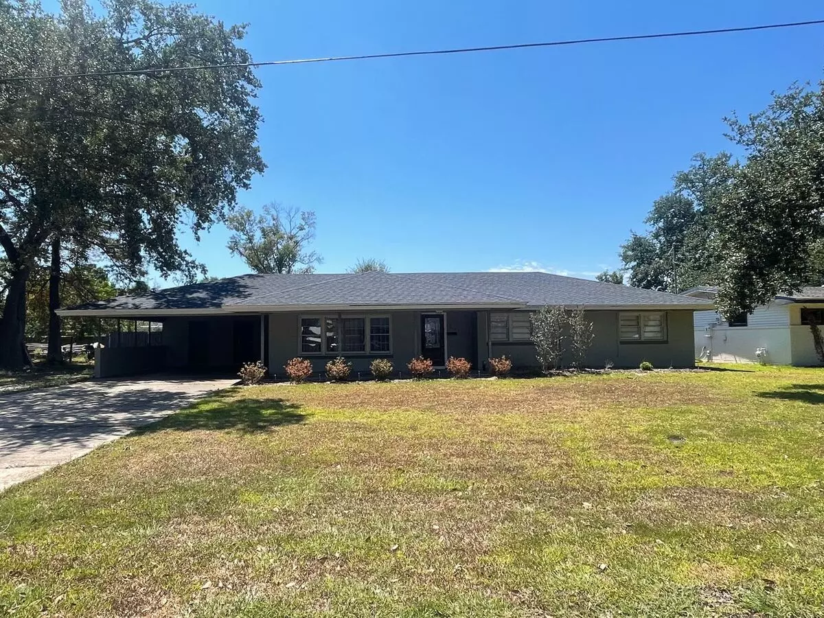 3B Home Available In University Subdivision House for rent in Lake Charles, LA