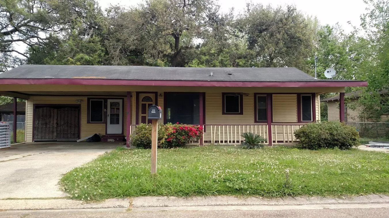 Spacious 3 Br 2 Ba House Off University Available Now House for rent in Lafayette, LA