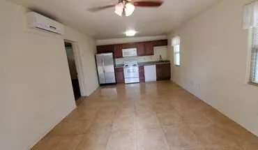 3 of 11 Grant And Country Club Private Guesthouse With Ac House for rent in Tucson, AZ
