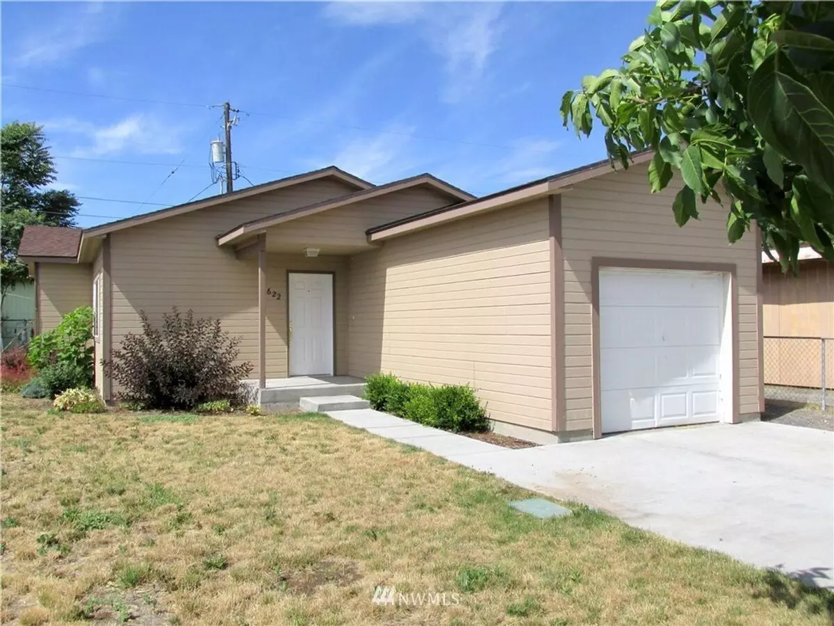 2 Bed 2 Bath Home On Corner! House for rent in Moses Lake, WA