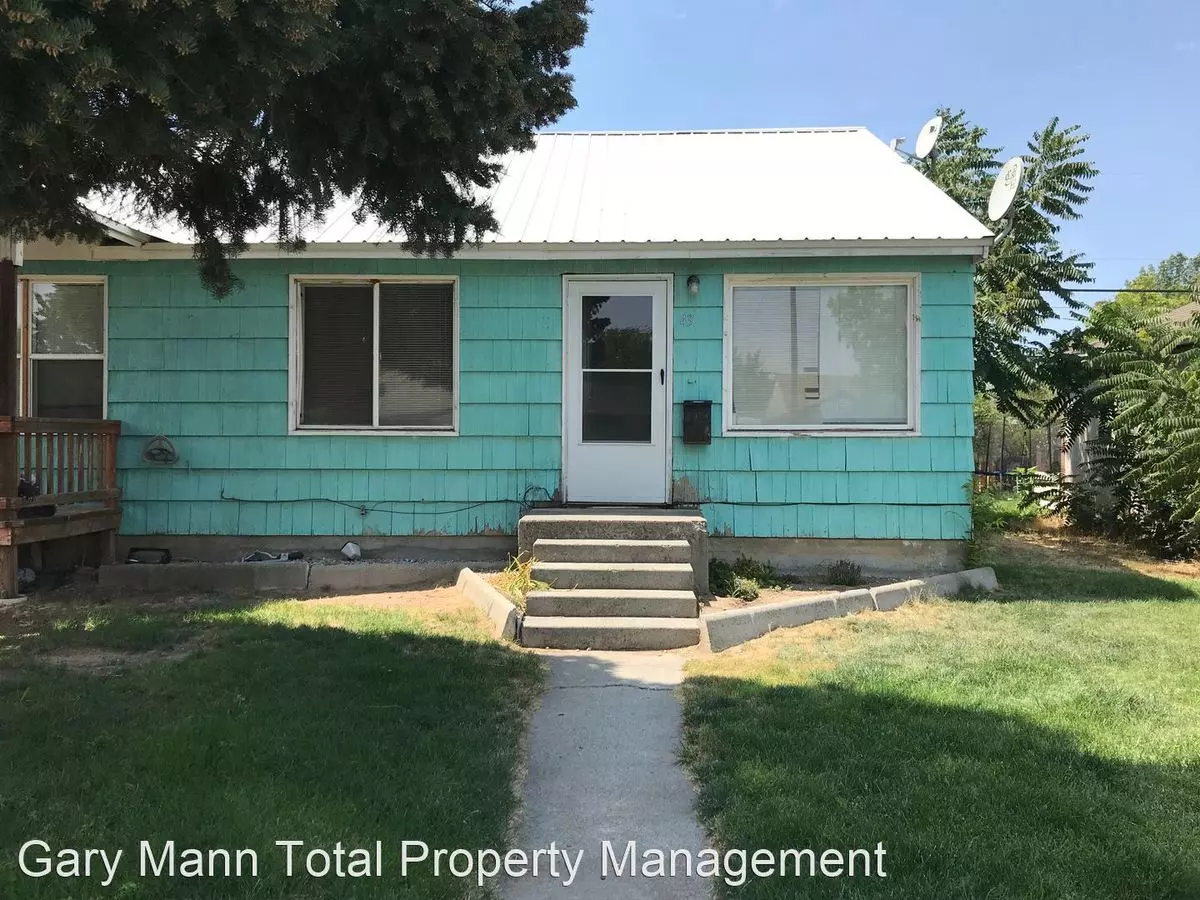 Duplex For Rent With Huge Attached Shop!! Pending Applications!! House for rent in Ephrata, WA