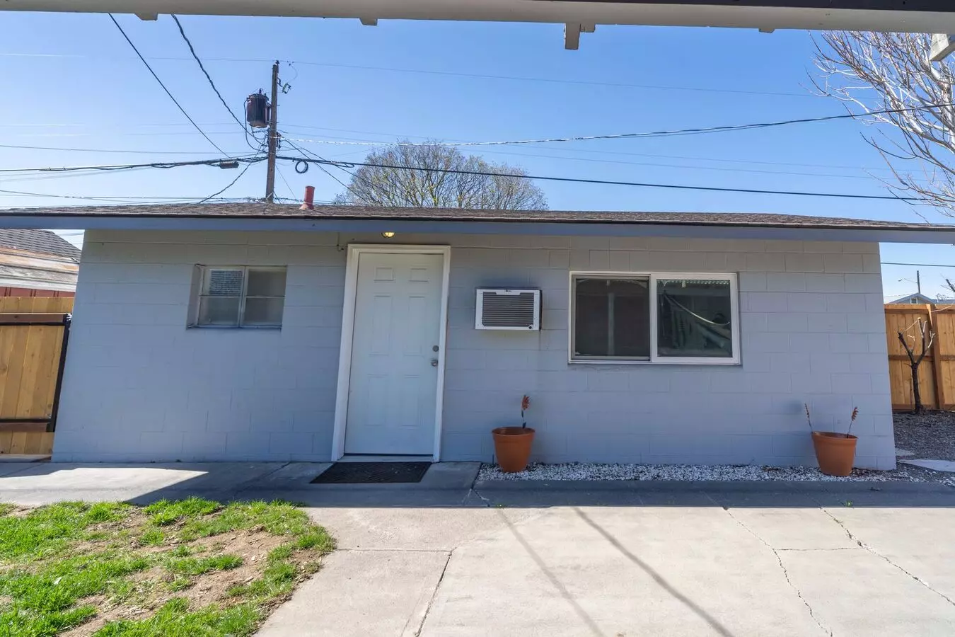 1032 W Cascade Ave Apartment for rent in Moses Lake, WA