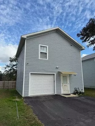Large Yet Cozy Townhouse With Garage! Apartment for rent in Tallahassee, FL