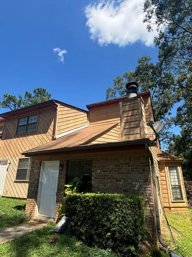 Freshly Remodeled 3 Br 2 Ba Townhome Located Minutes From Doak Campbell Stadium! House for rent in Tallahassee, FL