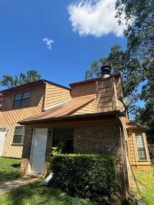 Freshly Remodeled 3 Br 2 Ba Townhome Located Minutes From Doak Campbell Stadium! Apartment for rent in Tallahassee, FL