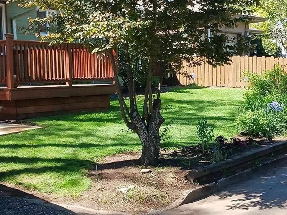 3 Bedroom/1 Bath Home With Additional Unattached Room - Recently Reduced House for rent in Salem, OR