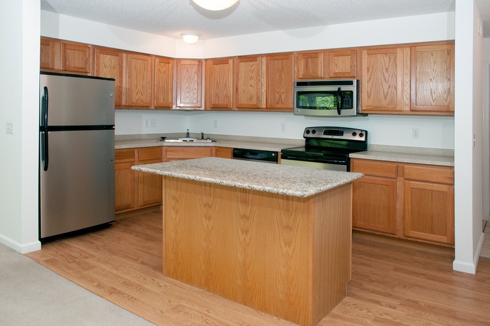 Raspberry Woods Townhomes Apartments Hopkins, MN Rentable
