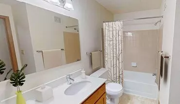 4 of 22 Woodridge Apartment for rent in Eagan, MN