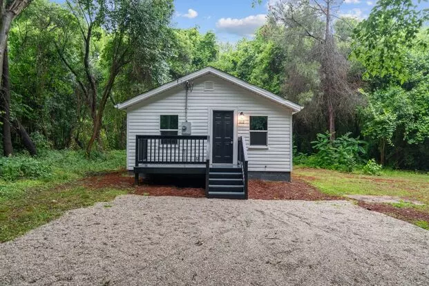 Newly Remodeled 3 Bedroom 1 Bathroom Home In Lillington Apartment for rent in Lillington, NC