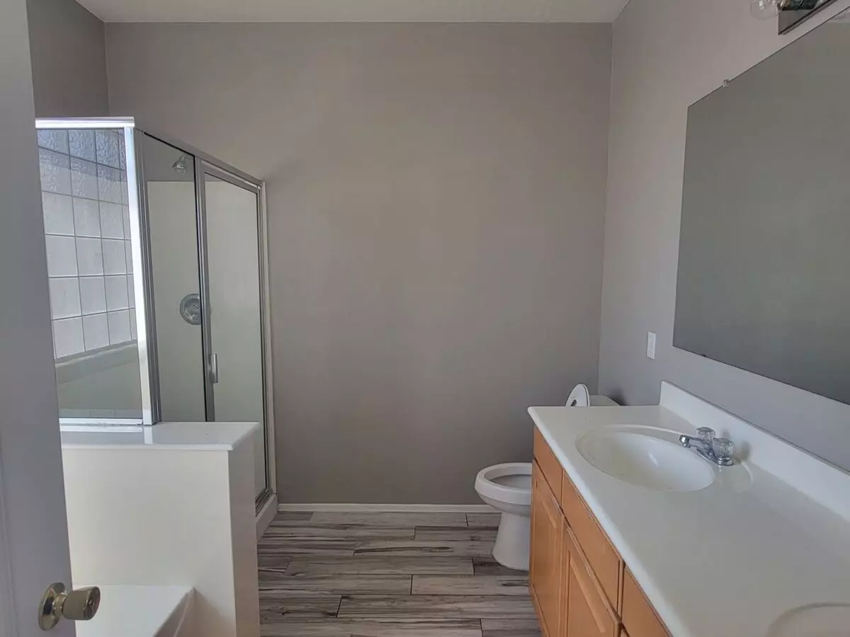 Beautiful Home 3B 2 Bath Home With Den House for rent in Phoenix, AZ