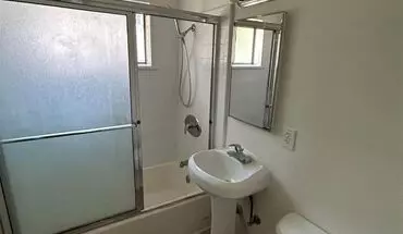 2 of 5 R01-398-mf Apartment for rent in Paramount, CA