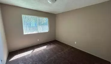 5 of 5 R01-398-mf Apartment for rent in Paramount, CA