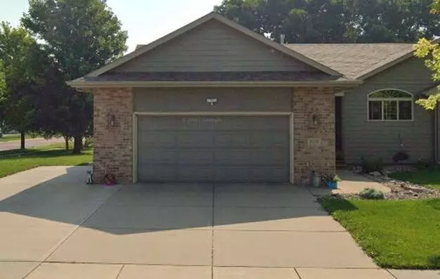 300 Emmett Trl Apartment for rent in Harrisburg, SD