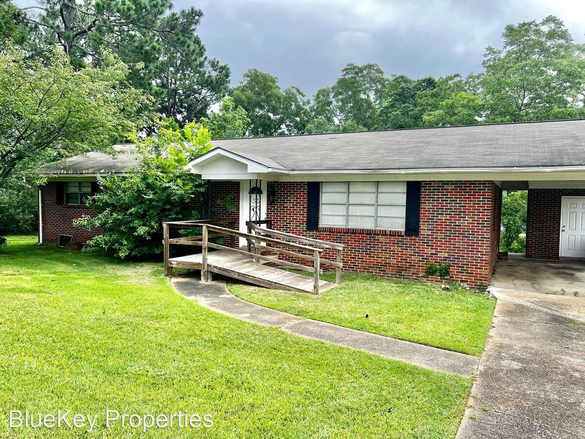 107 Woodland Cir Troy, AL House for Rent Rentable
