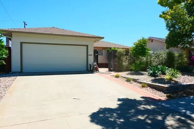 4 Bedroom 2 Bath! Forced Air, Hardwood Floor Throughout, Cupertino School! Apartment for rent in Cupertino, CA