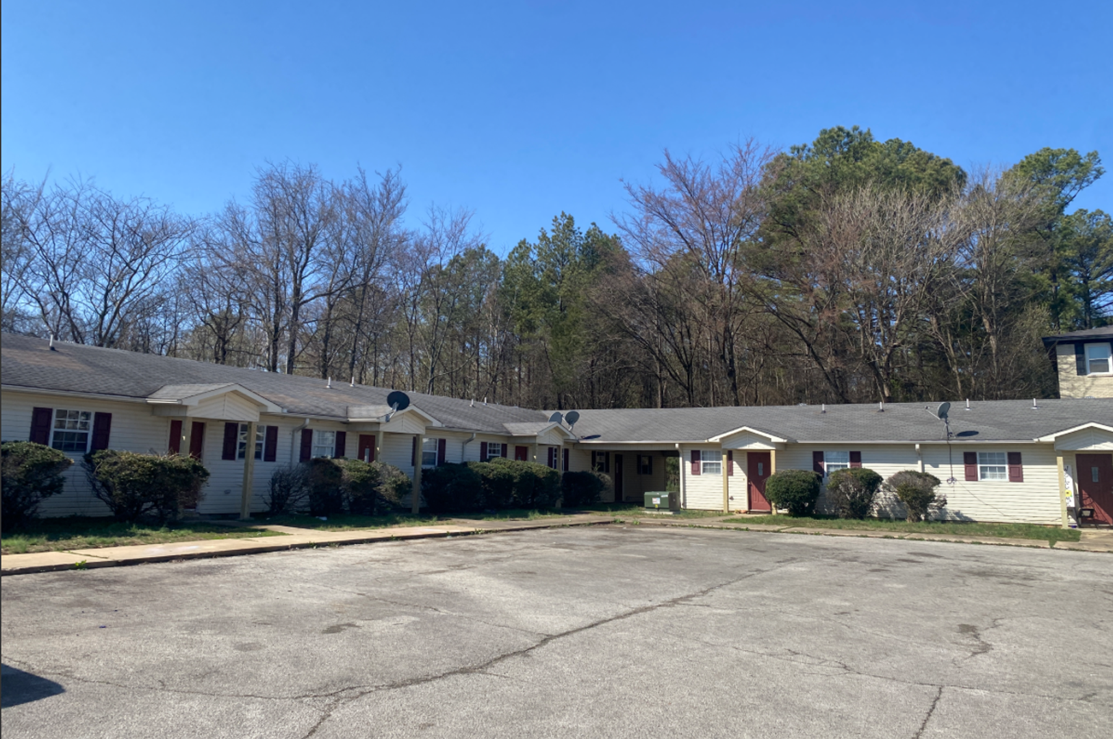 709 Airport Apartment for rent in Jonesboro, AR