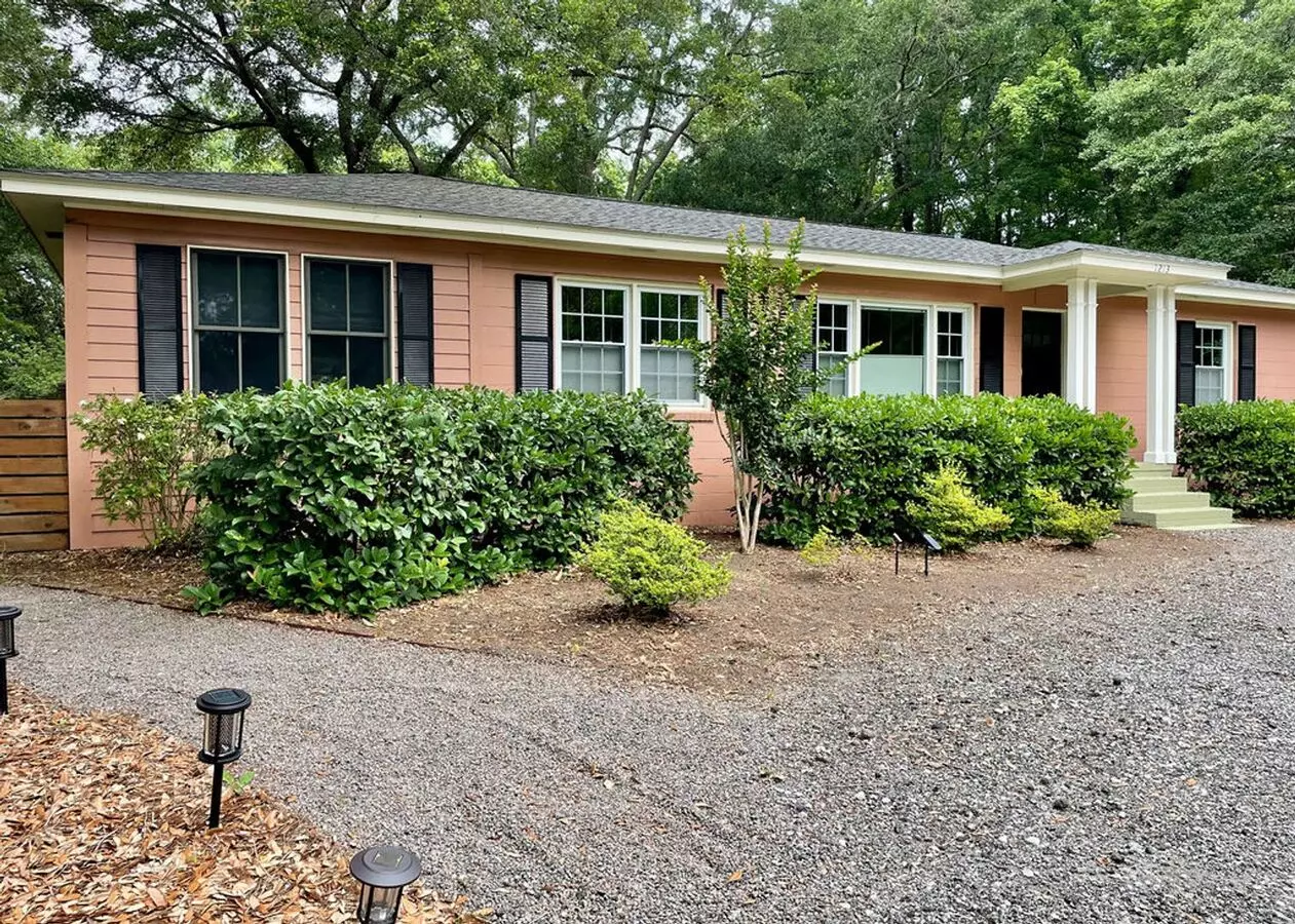 Available Now. Water & Sewer Included! Gorgeous 3br/2 Ba Home On A Huge Lot In Central James Island! House for rent in Charleston, SC