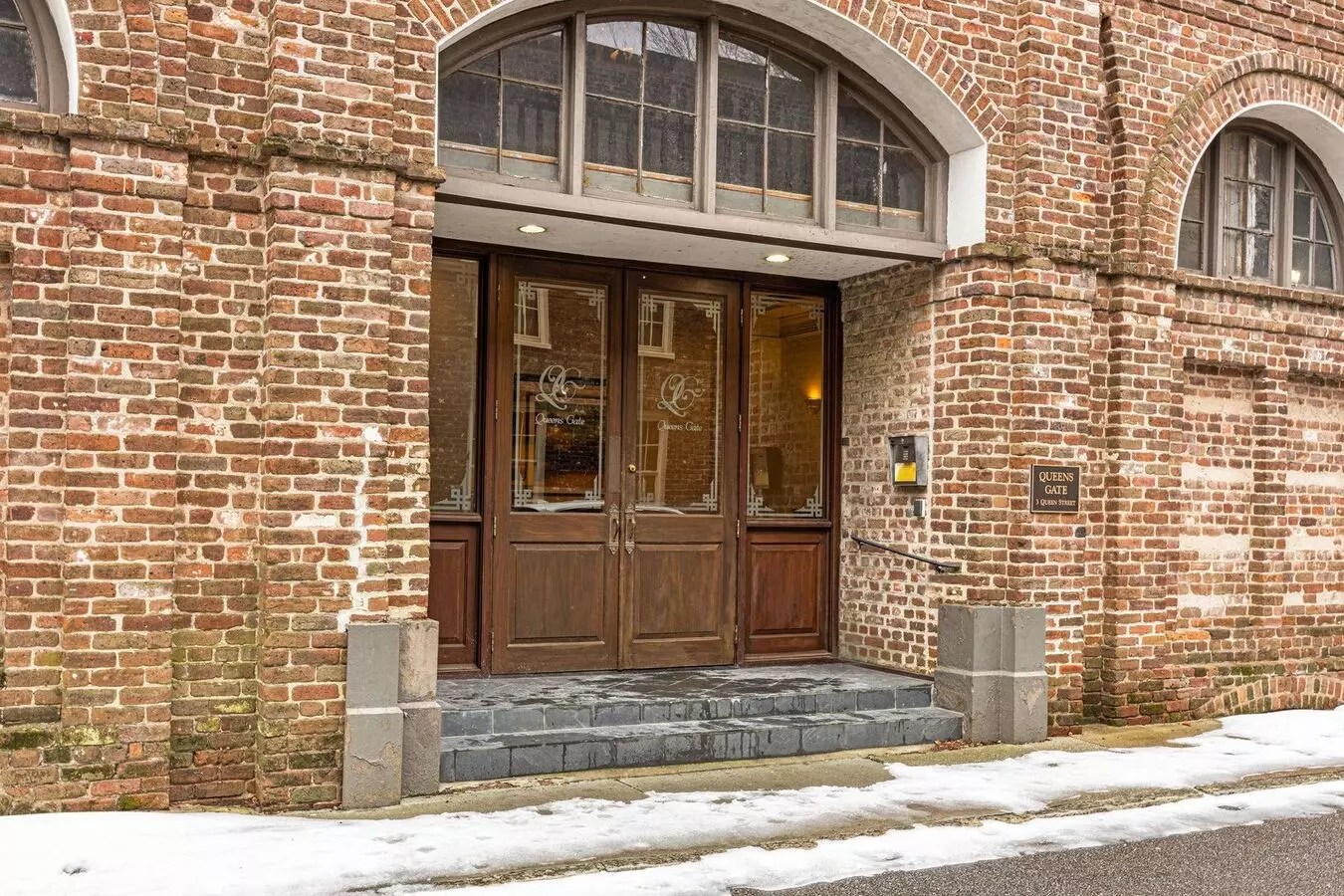 Available Now. Awesome 1 Br/1.5 Ba Apartment In The Heart Of Historic Downtown Charleston! House for rent in Charleston, SC