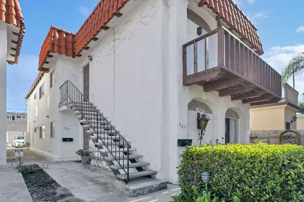 Rosemont St 325-327 Apartment for rent in La Jolla, CA