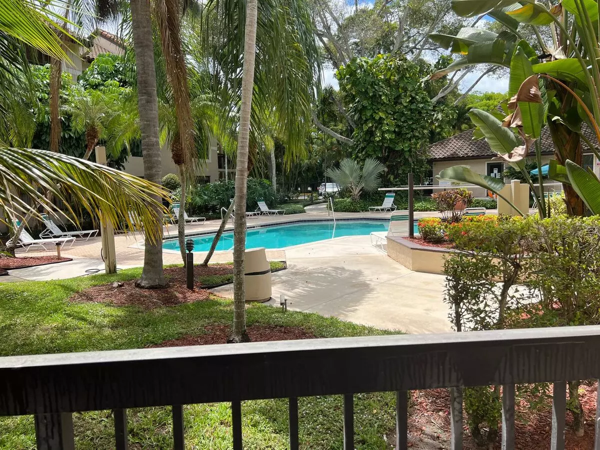 Remodeled First Floor Cutie! Apartment for rent in Pompano Beach, FL