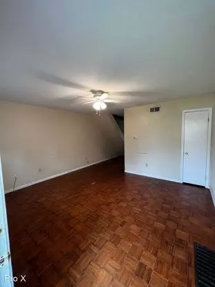 1116 S Elm Apartment for rent in Pittsburg, KS