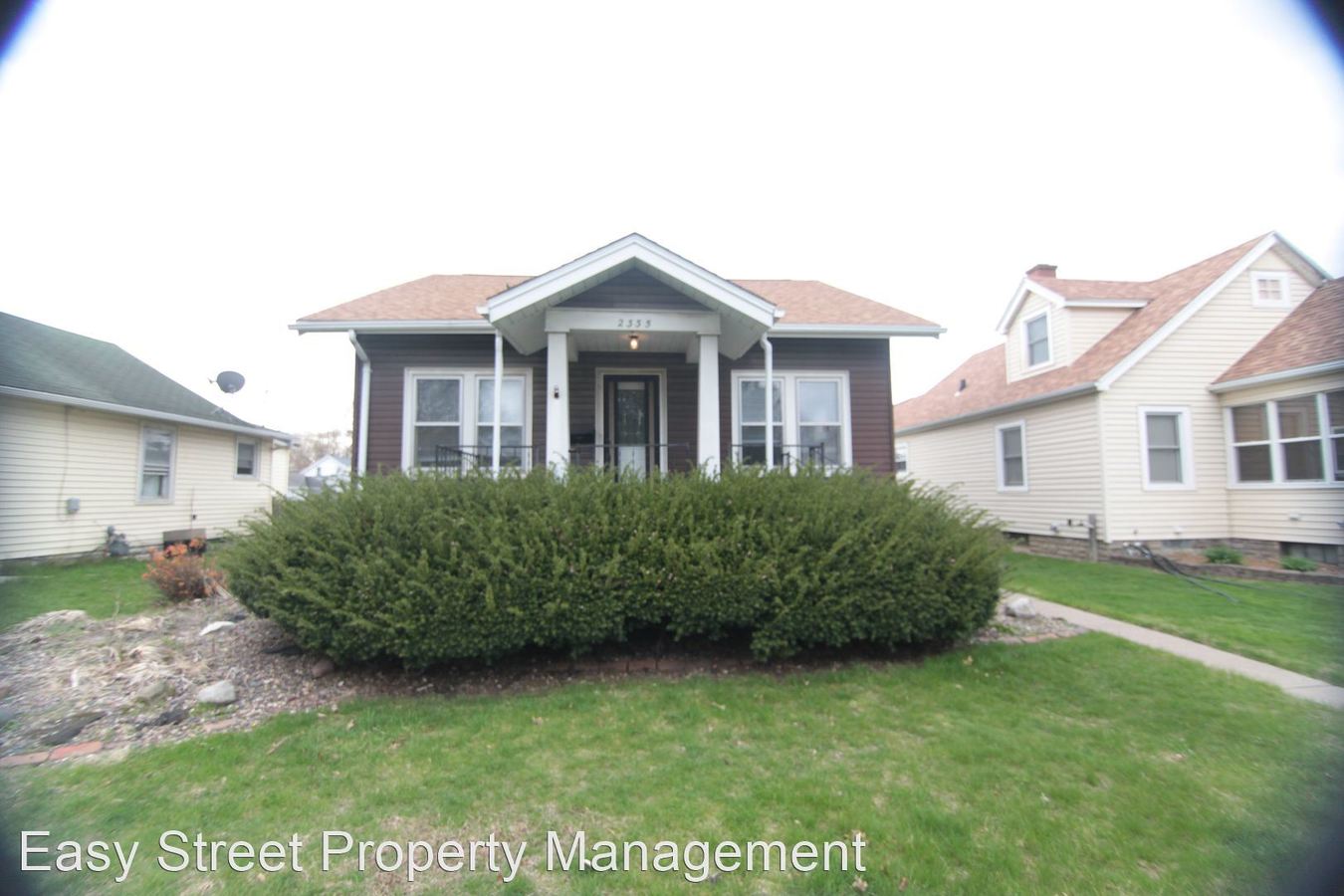 2335 31St St Moline, IL House for Rent Rentable