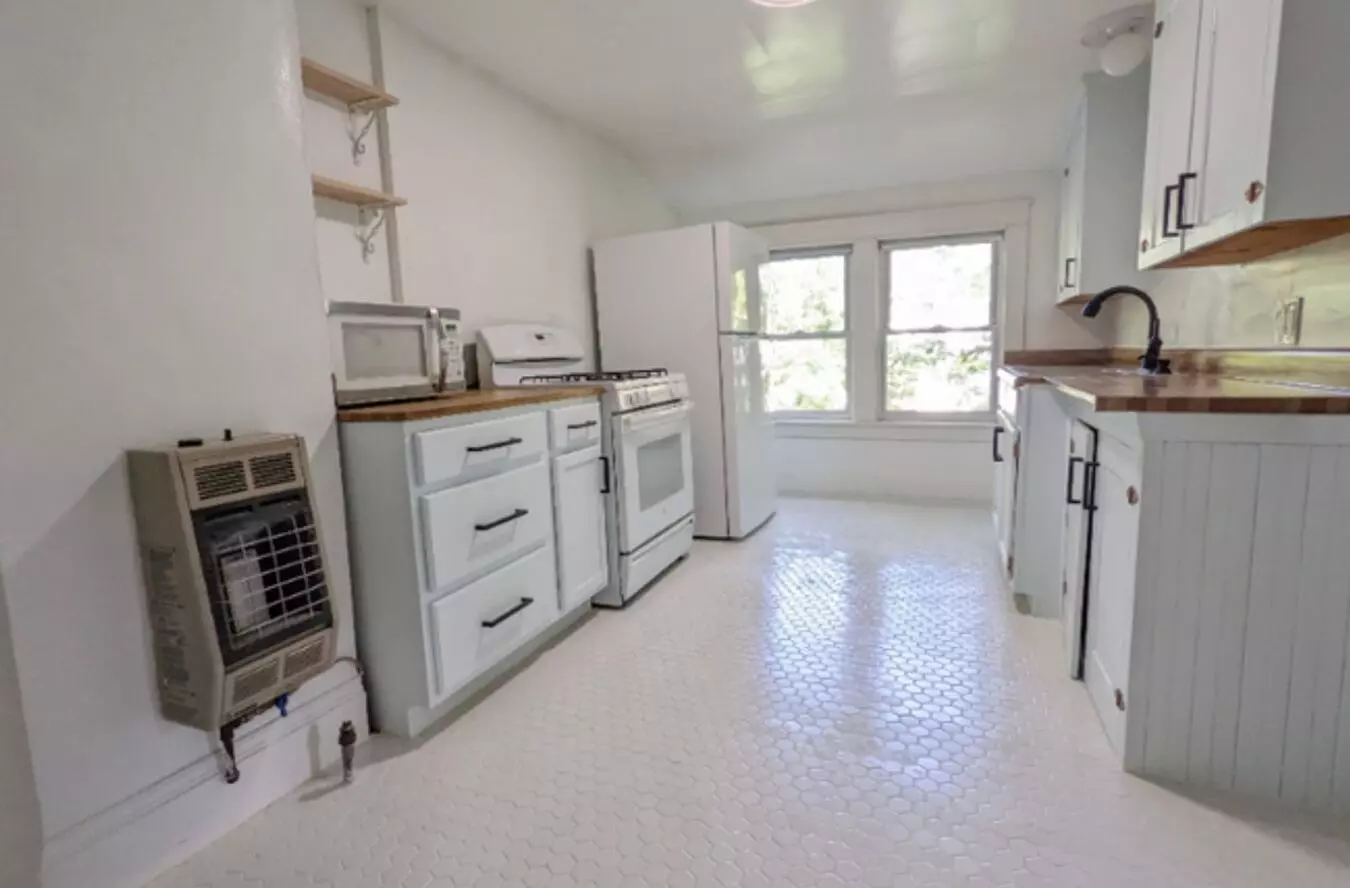 58 Sullivan St Apartment for rent in Claremont, NH