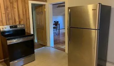 3 of 8 16 Pearl St Apartment for rent in Springfield, VT