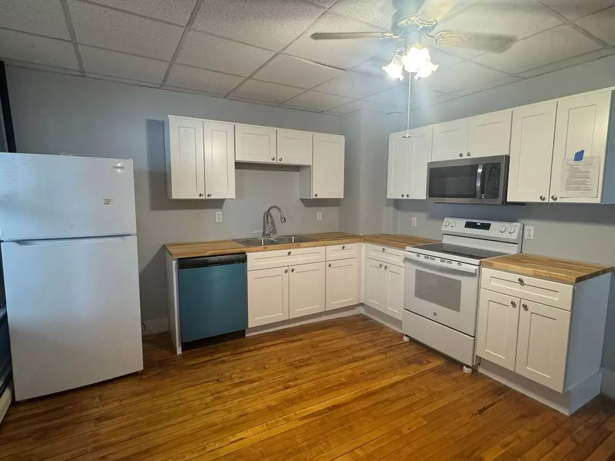 8 Union St Apartment for rent in Windsor, VT