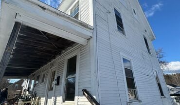 18 Middle St Apartment for rent in Newport, NH