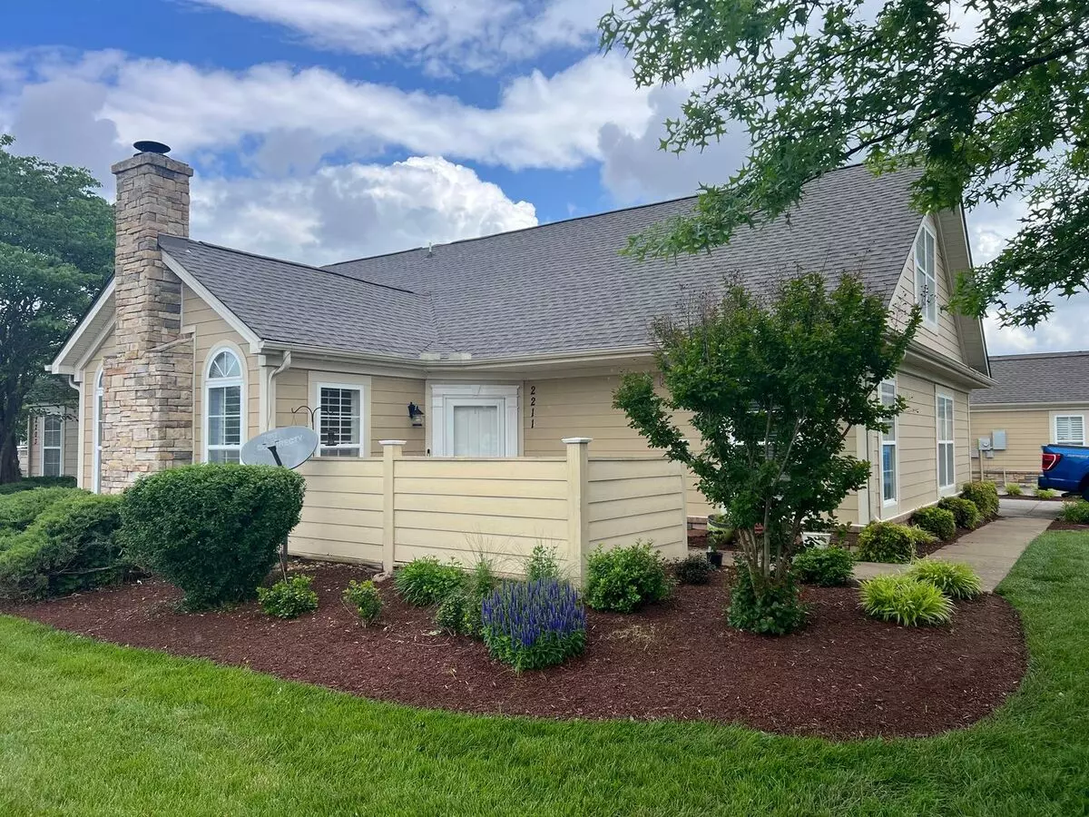 *$250 Off First Month's Rent!* Beautiful Garden Condo In Murfreesboro - Pool, Water And Landscaping All Included! Available June 20, 2025! House for rent in Murfreesboro, TN