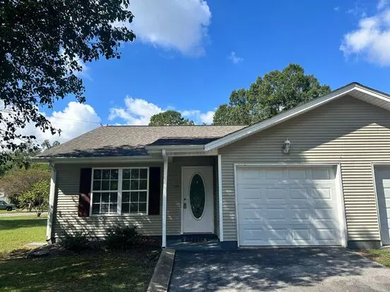 Charming 2 Bed, 1 Bath, 1 Car Garage, Covered Patio In Private Neighborhood! Apartment for rent in Rossville, GA Charming 2 Bed, 1 Bath, 1 Car Garage, Covered Patio In Private Neighborhood! Apartment for rent in Rossville, GA
