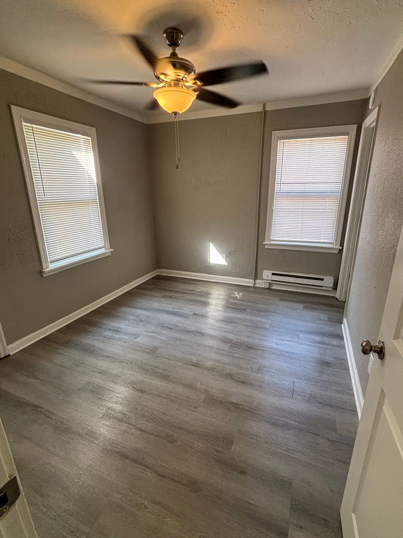306 W Washington St Apartment for rent in Champaign, IL