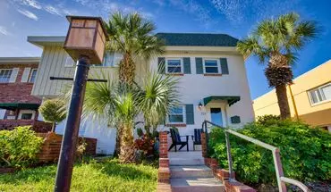 5 of 35 Seasonal Short-term Venice Island Townhouse Steps From Venice Beach! House for rent in Venice, FL