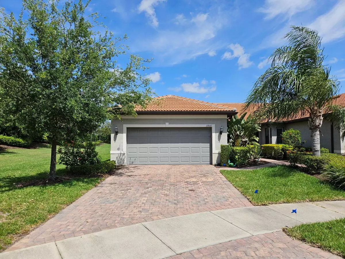 Gorgeous Furnished Annual Rental - 2 Bedroom, 2 Bath, Plus Den Located In Islandwalk With Its Resort Like Community Amenities And Pool! House for rent in Venice, FL