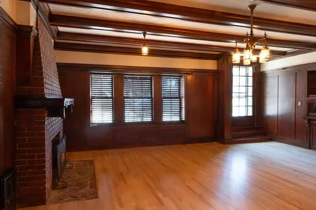 117 NW Trinity Pl Apartment for rent in Portland, OR
