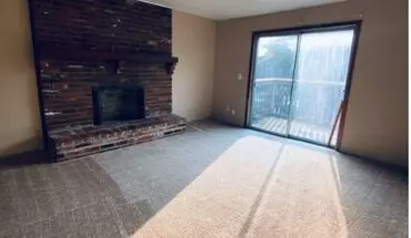 5 of 27 Governors Court Apartment for rent in Olathe, KS