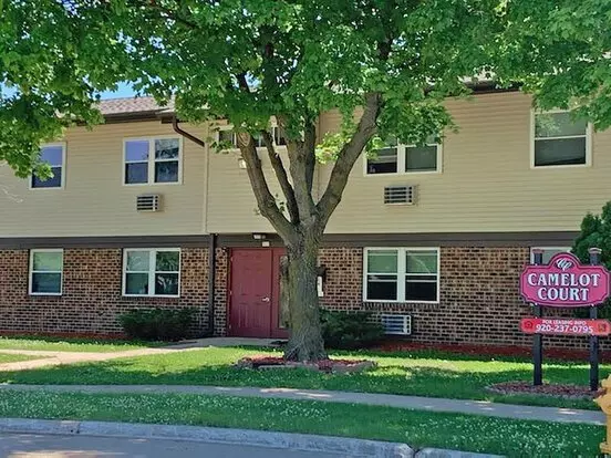 Camelot Court Apartment for rent in Oshkosh, WI