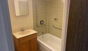 Hearthside Commons Apartment for rent in Neenah, WI