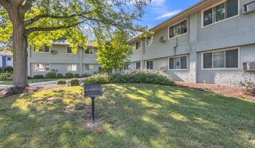 Waukesha County Housing Apartment for rent in Hartland, WI