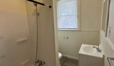 5 of 11 1012-1014 Hartford St Apartment for rent in Lafayette, IN